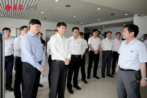 郑州小学爆料事件最新进展,真相逐步浮出水面，家长教师矛盾再引关注