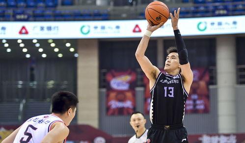 cba郭艾伦最新消息爆料,CBA赛场再传喜讯，揭秘他的全新征程！”  第3张